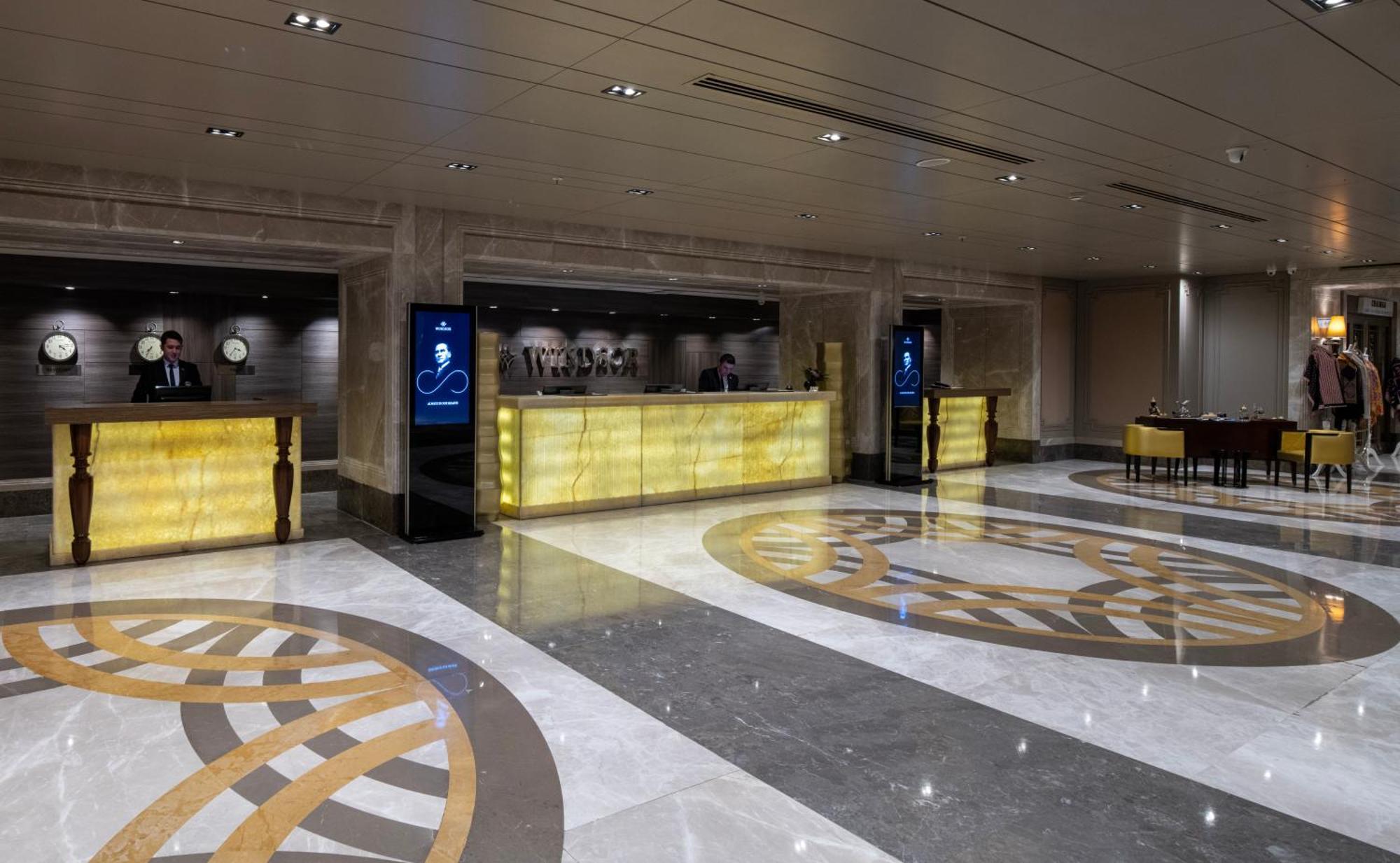 Windsor Hotel & Convention Center Istambul Exterior foto The lobby of the hotel